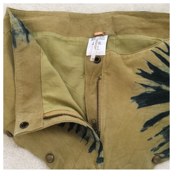 🆕Free People Renegade Tye Dye Leather Shorts NWOT - Picture 8 of 8